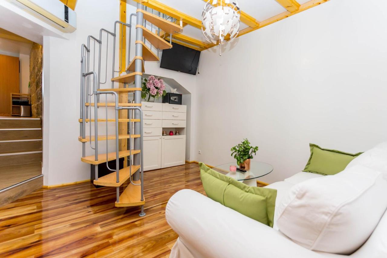 Holiday House Antique Kostanje Екстер'єр фото