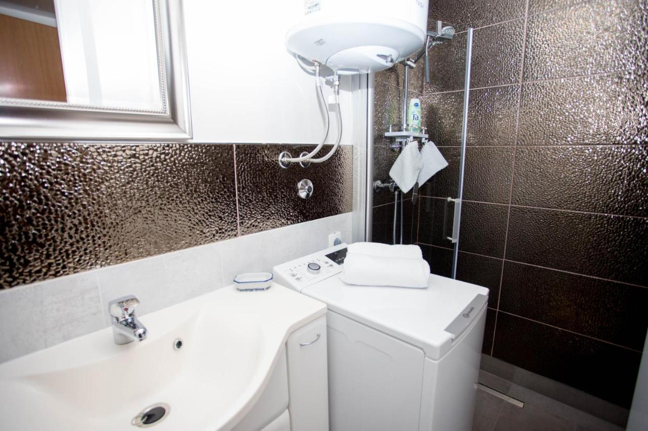 Holiday House Antique Kostanje Екстер'єр фото